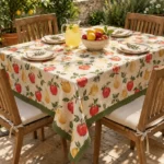 Dug Orchard Print på et dækket weekendbord