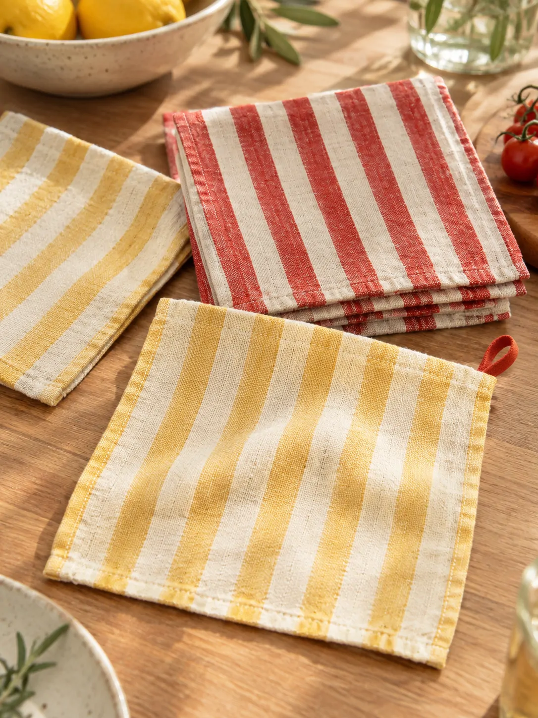 Stripe Duo Napkins, Set of 4 close up: edge finish and red corner loop